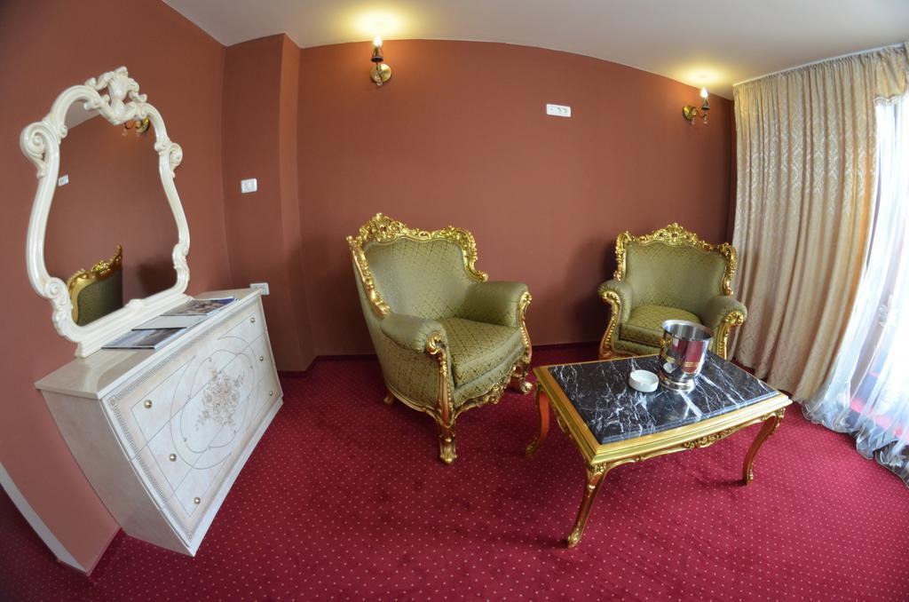 Hotel Le Baron Timisoara Room photo